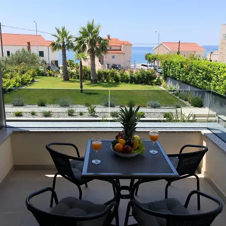 Appartement 19 *