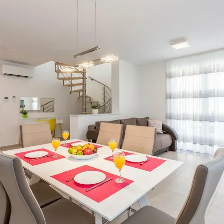 Apartment 19 Podstrana